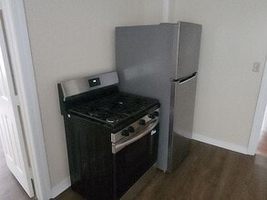 415 Stanley St, Unit 2 in New Britain, CT - Building Photo - Building Photo