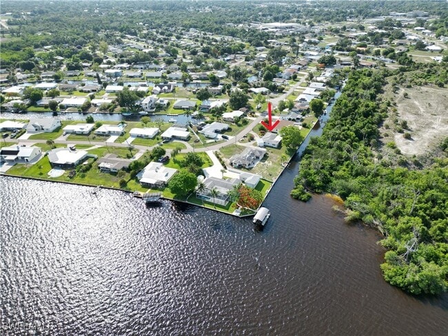 property at 1320 Harbor View Dr