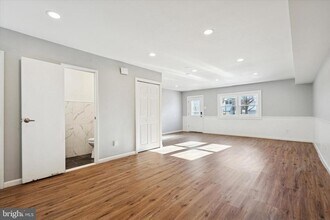 1375 Abbey Way in Bensalem, PA - Foto de edificio - Building Photo