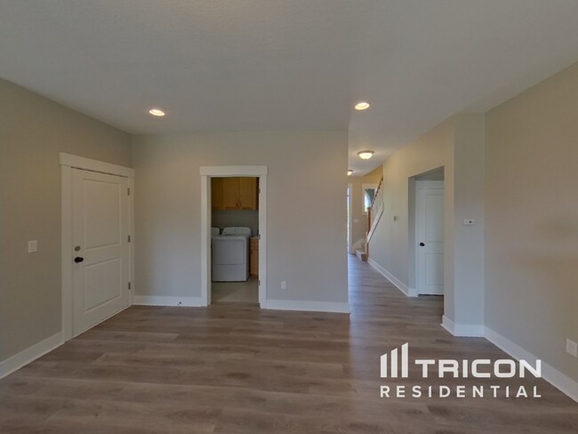 3993 NW Currawong Ct in Camas, WA - Building Photo - Building Photo