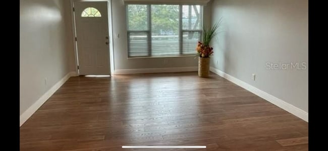 2448 Columbia Dr in Clearwater, FL - Building Photo - Building Photo