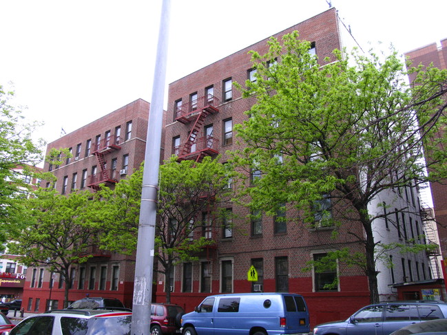 1857 Walton Ave in Bronx, NY - Foto de edificio - Building Photo