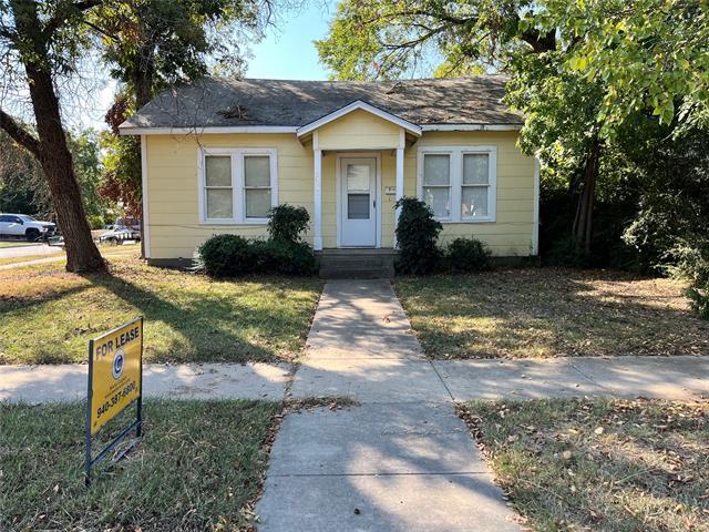 1001 Panhandle St in Denton, TX - Building Photo