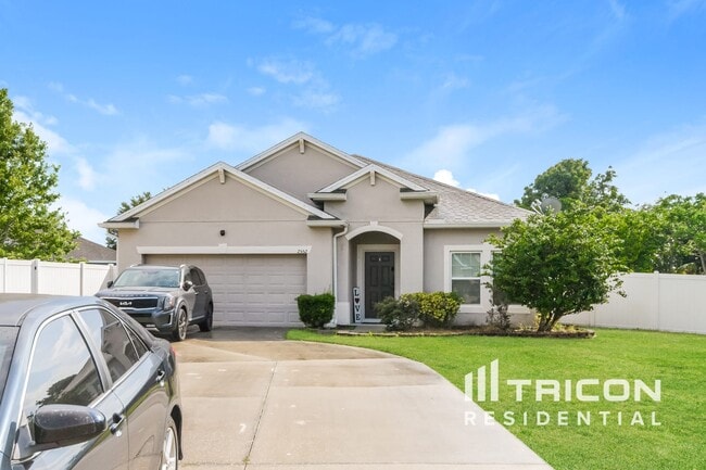property at 2552 Isabela Terrace