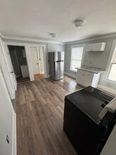 177 Saint John St, Unit 177 St John Street Apt 2 in Portland, ME - Foto de edificio - Building Photo