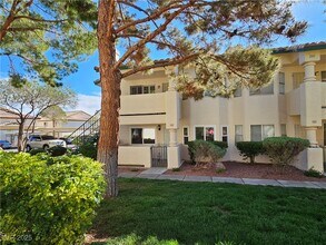 7933 Terrace Rock Way in Las Vegas, NV - Building Photo - Building Photo