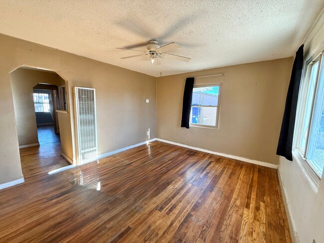 472 60th St NW in Albuquerque, NM - Building Photo - Building Photo