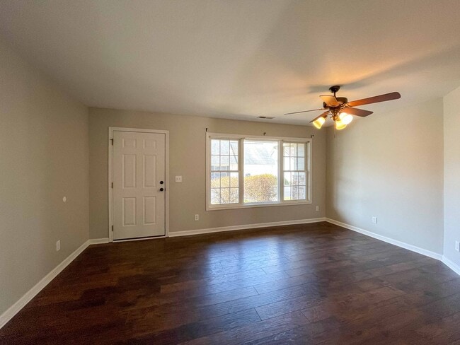 100 Rotunda Cir in Asheville, NC - Building Photo - Building Photo
