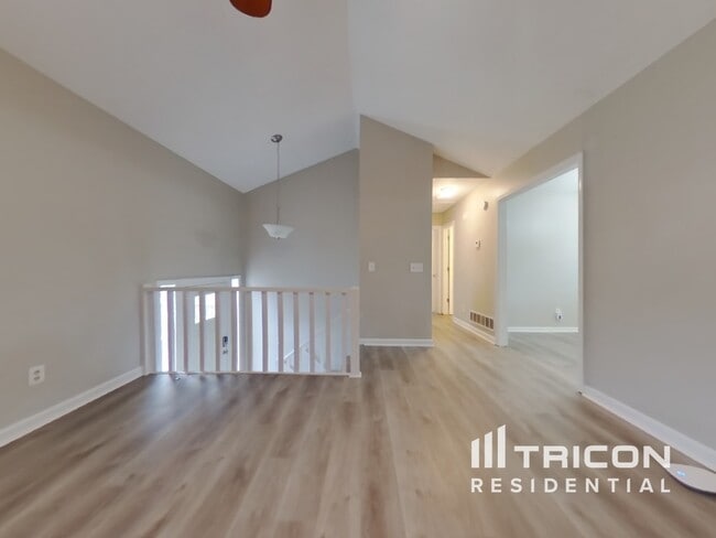 305 Denae Ct in Canton, GA - Building Photo - Building Photo
