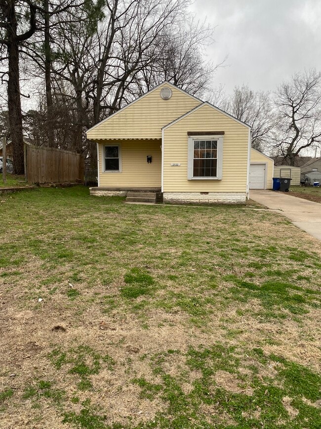 2532 W Easton Pl in Tulsa, OK - Building Photo - Building Photo