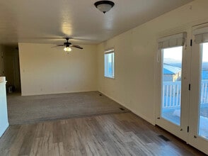 335 Chokecherry Cir in Richmond, UT - Foto de edificio - Building Photo