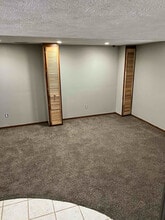 2116 S 49th Ave in Omaha, NE - Foto de edificio - Building Photo