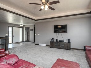 4317 S Alpine Ave in Sioux Falls, SD - Foto de edificio - Building Photo