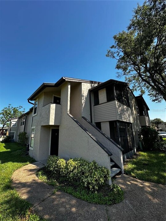 2936 Antique Oaks Cir in Winter Park, FL - Building Photo