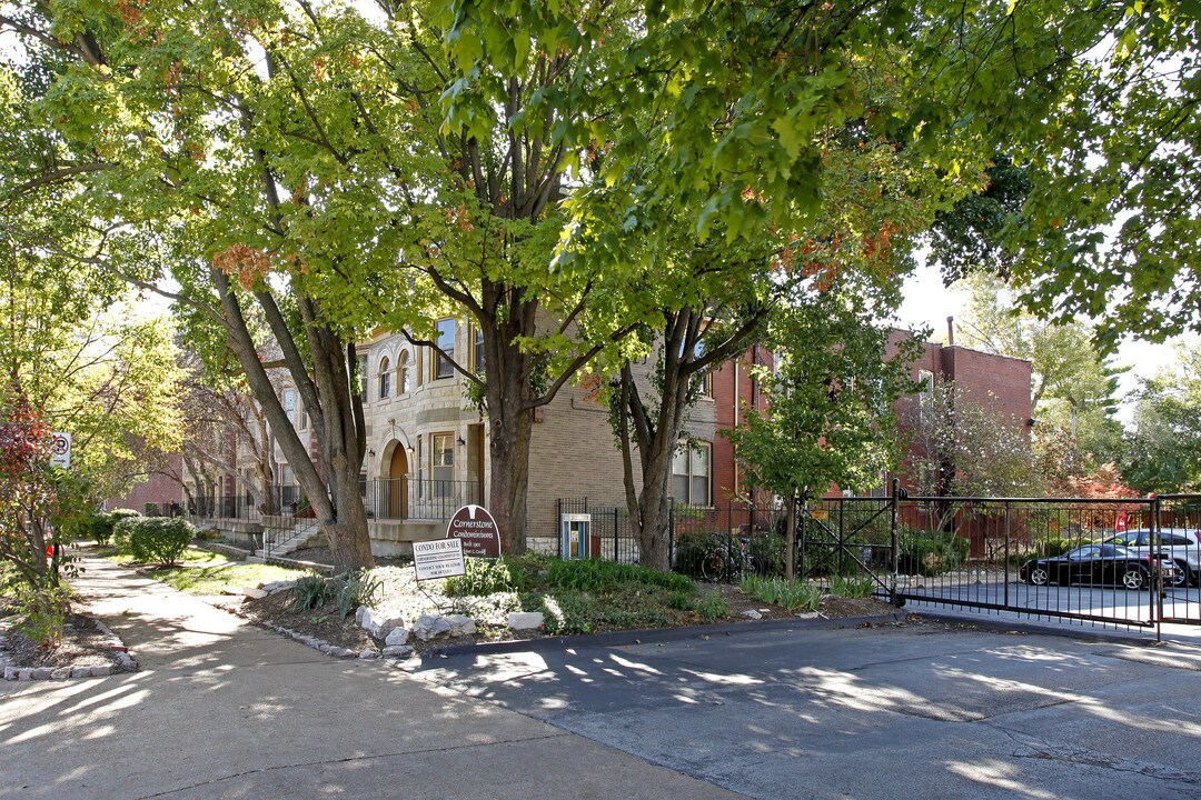 Cornerstone Condominiums in St. Louis, MO - Building Photo