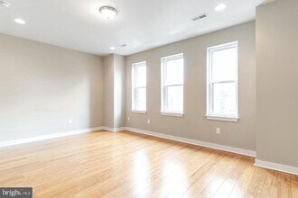 616 S 4th St in Philadelphia, PA - Building Photo - Building Photo