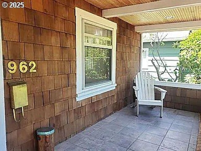 962 E 23rd Ave in Eugene, OR - Building Photo - Building Photo