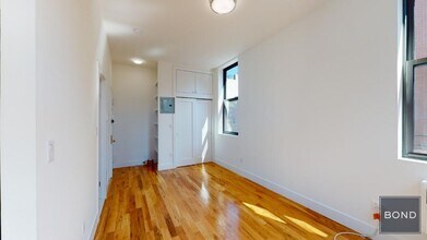 37.5 Bedford St in New York, NY - Building Photo - Building Photo