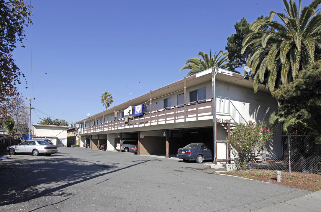 390 Industrial Pky in Hayward, CA - Building Photo