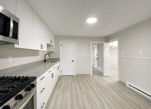 124 Trenton St in Boston, MA - Building Photo - Building Photo