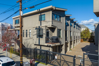 2014 Market St in Oakland, CA - Foto de edificio - Building Photo