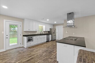 10 Troyer Ct in Fairhope, AL - Building Photo - Building Photo