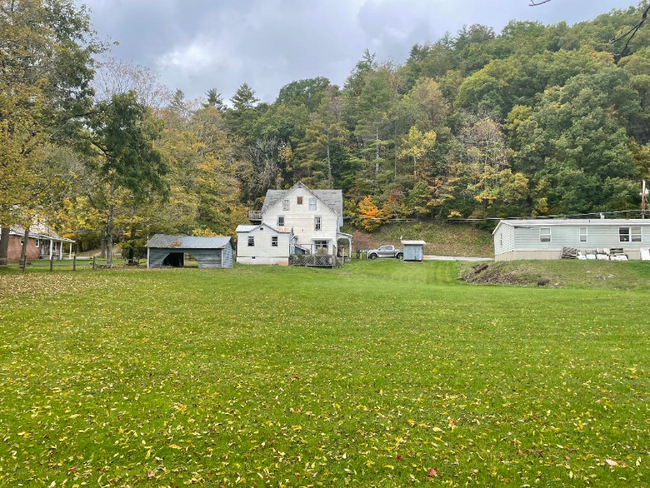 18086 Seneca Trail in Marlinton, WV - Building Photo - Building Photo