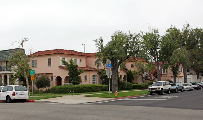 1620 Washington Ave in Santa Monica, CA - Building Photo - Building Photo