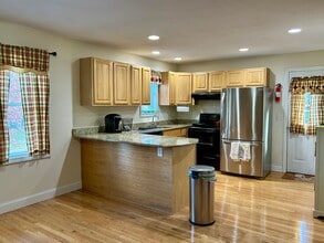 407 Main St in Clinton, MA - Foto de edificio - Building Photo