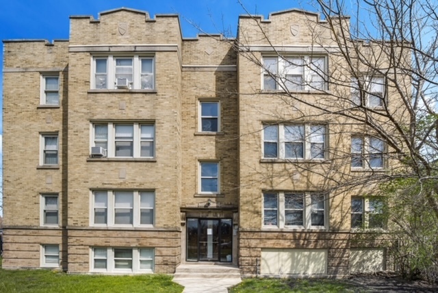 2749 N Kilbourn Ave in Chicago, IL - Building Photo