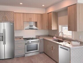 61 Pinehurst Ave in Ottawa, ON - Building Photo - Building Photo