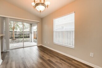 11722 Mango Cross Ct in Seffner, FL - Foto de edificio - Building Photo