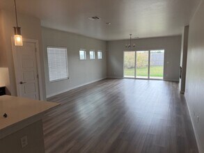 8100 NW 151st Cir in Edmond, OK - Building Photo - Building Photo