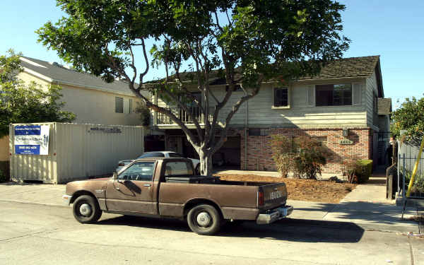 Heritage Villas in San Diego, CA - Building Photo - Building Photo