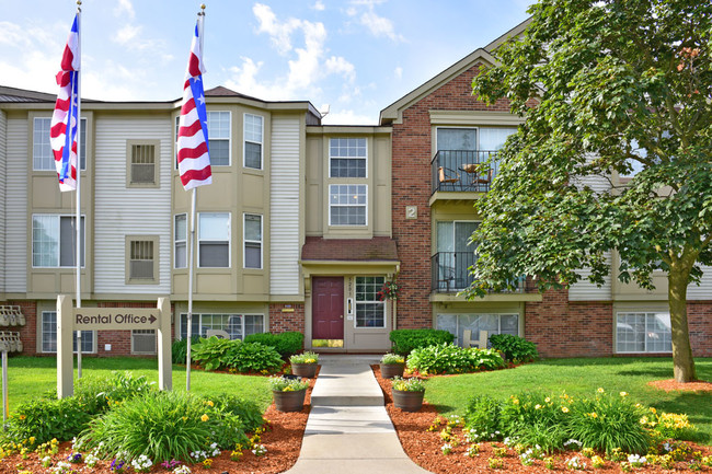 Beacon Hill Apartments in Rockford, IL - Building Photo - Building Photo