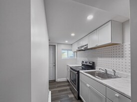 375-379 Haverhill St, Unit 375-2 in Lawrence, MA - Building Photo