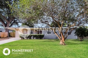 121 Emily Ln, Unit 31-204 in Brandon, FL - Building Photo