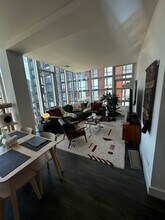 1664 W Division St in Chicago, IL - Foto de edificio - Building Photo