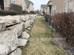 7136 Brittany Town Dr in West Jordan, UT - Foto de edificio - Building Photo