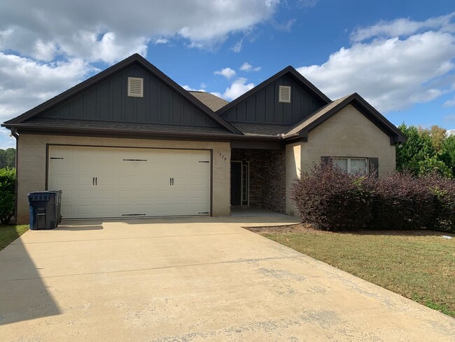 property at 1329 Tulip Ct