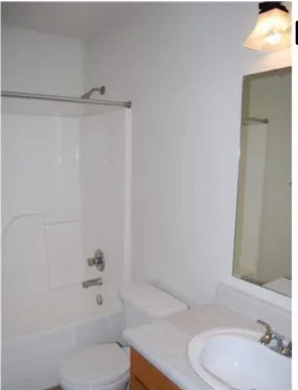 109 E Flat Rock Dr in Westfield, IN - Building Photo - Building Photo