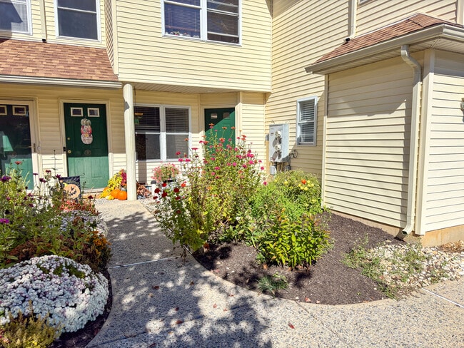 7276C Sauerkraut Ln, Unit 7276C in Macungie, PA - Building Photo - Building Photo