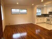 14228 Erwin St photo'