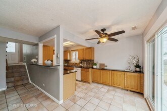 1794 Howe Ln in Hanover Park, IL - Building Photo - Building Photo