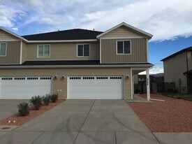 2754 North Mountain Valley Trail in Cedar City, UT - Building Photo