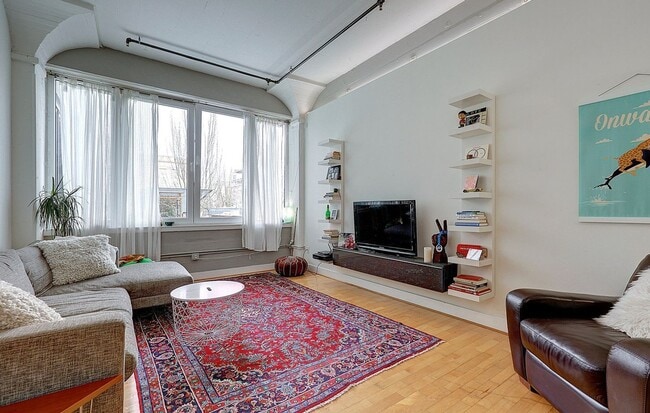 property at 300 NW 8th Ave