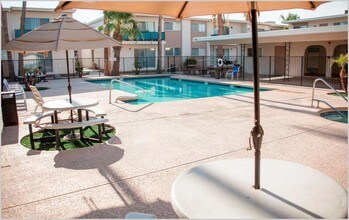 Virginia Manor Apartments in Yuma, AZ - Building Photo - Building Photo