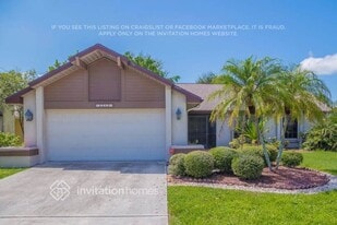 2212 Viscaya Pkwy, Unit 738 in Cape Coral, FL - Building Photo
