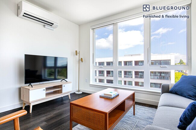 118 Broadway E-Unit -FL6-ID135 in Seattle, WA - Building Photo - Building Photo
