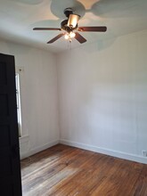 1706 Lomeroy St in Mobile, AL - Foto de edificio - Building Photo